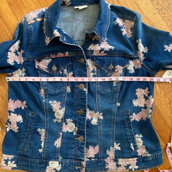 Floral denim jacket - Picture 9 of 12